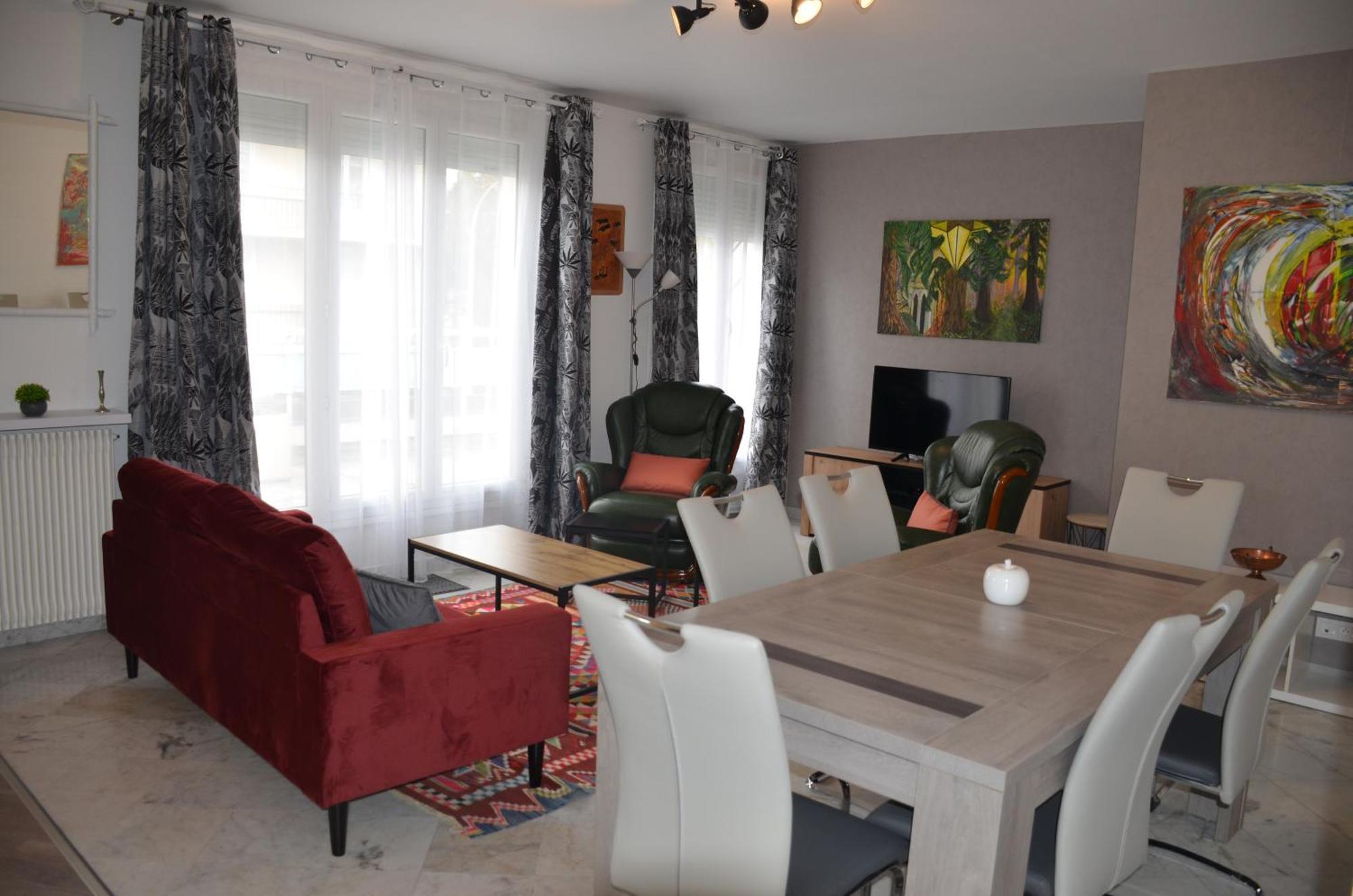 Spacious Flat Close To The Railway Station Troyes Room photo